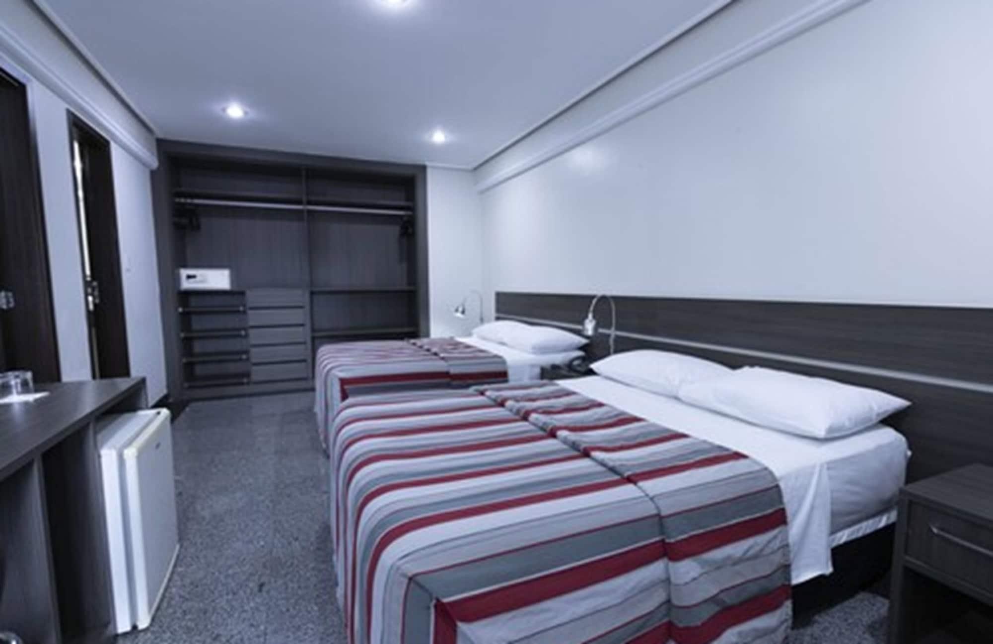 מנאוס Da Vinci Hotel & Conventions מראה חיצוני תמונה