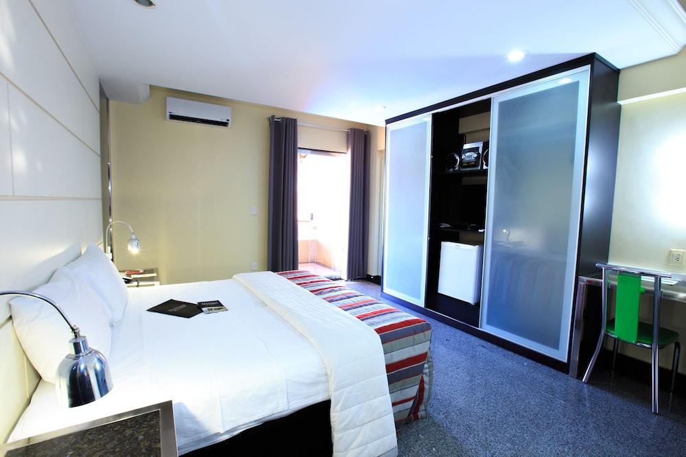 מנאוס Da Vinci Hotel & Conventions מראה חיצוני תמונה