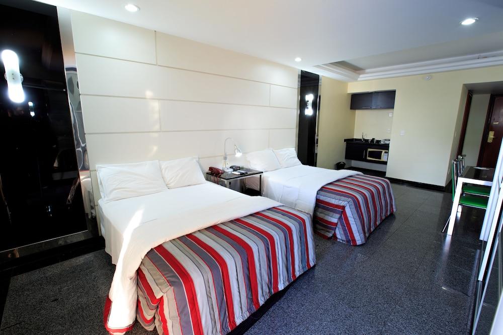 מנאוס Da Vinci Hotel & Conventions מראה חיצוני תמונה