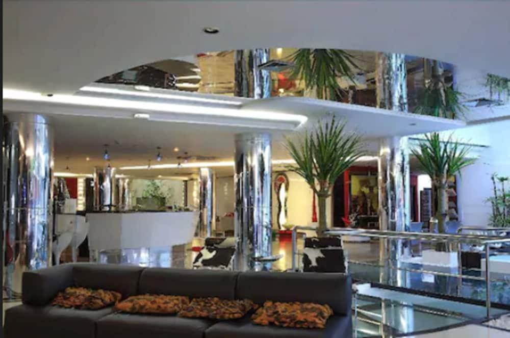 מנאוס Da Vinci Hotel & Conventions מראה חיצוני תמונה