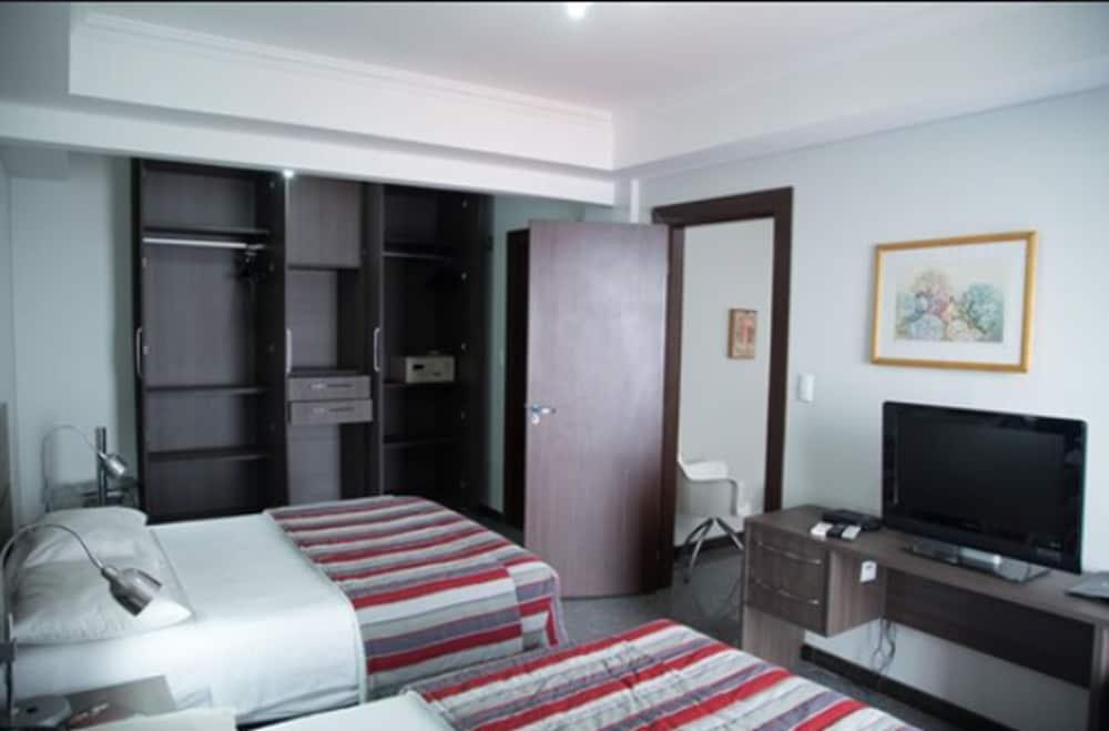מנאוס Da Vinci Hotel & Conventions מראה חיצוני תמונה