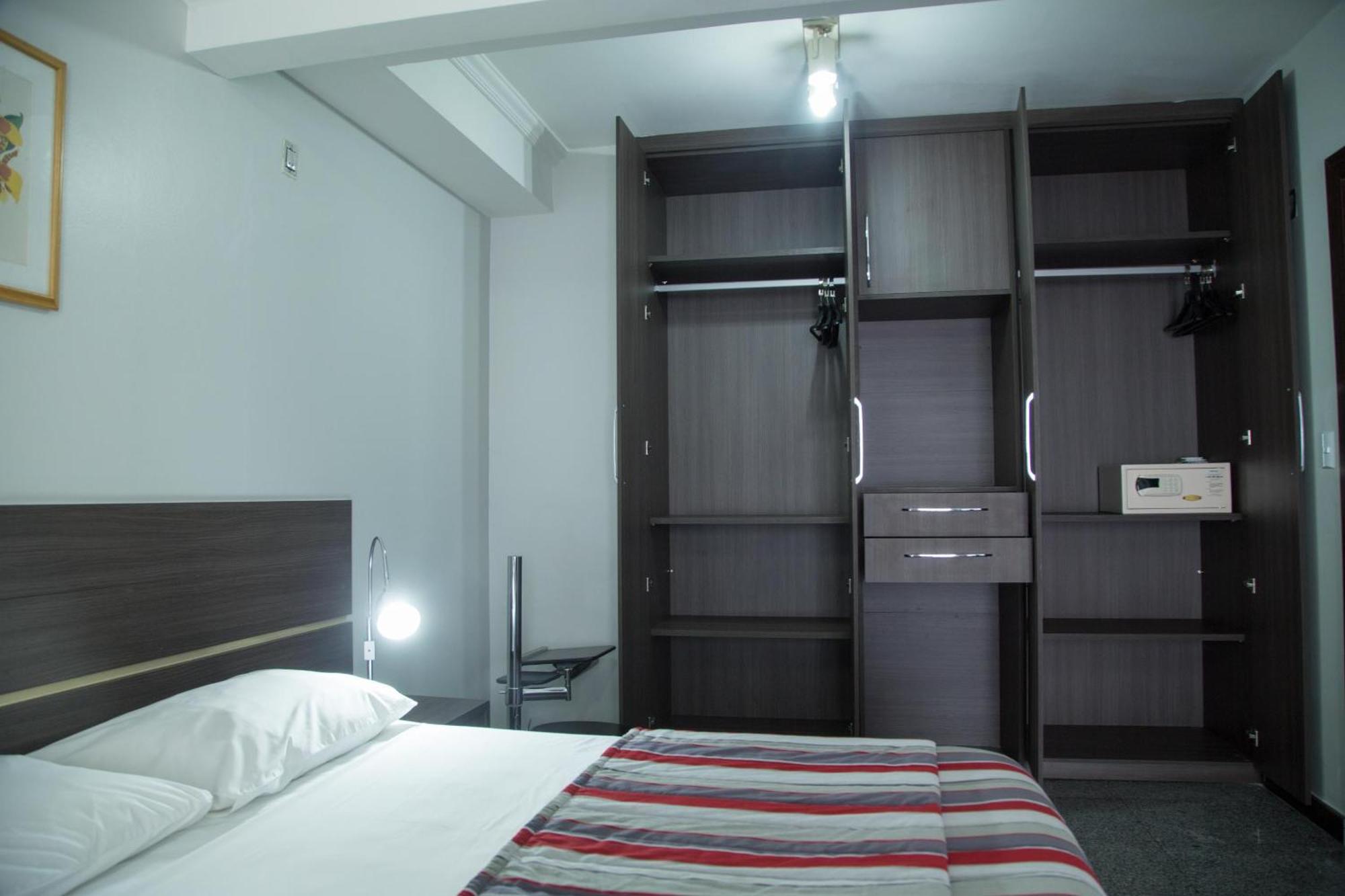 מנאוס Da Vinci Hotel & Conventions חדר תמונה