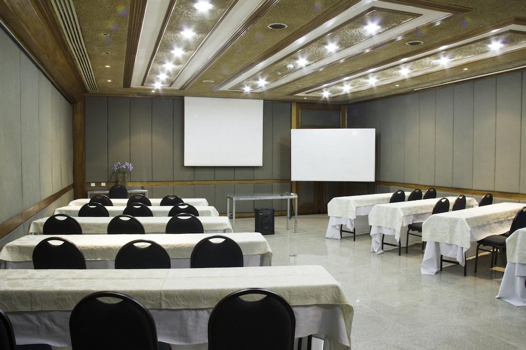 מנאוס Da Vinci Hotel & Conventions מראה חיצוני תמונה